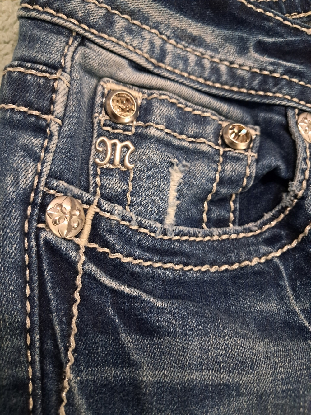 Miss Me Low Rise Bootcut Jeans - Picture 7 of 8